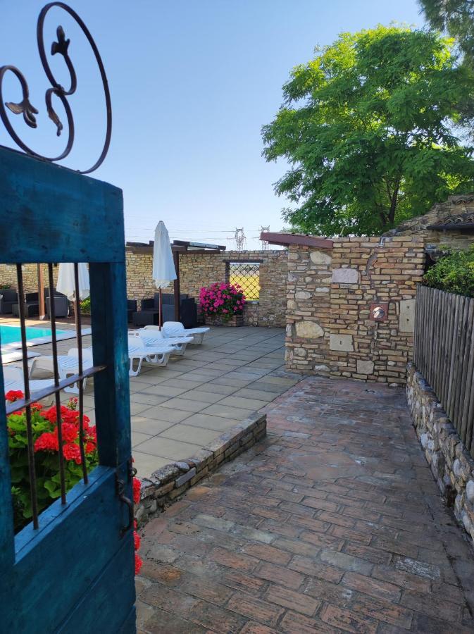 Villa Oscar Vasto Exteriör bild