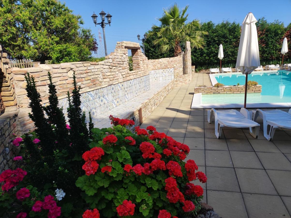 Villa Oscar Vasto Exteriör bild